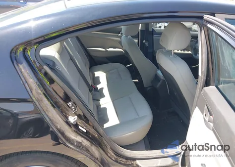 2017 Hyundai Elantra Se z USA, uszkodzony, nr VIN KMHD74LF4HU164517